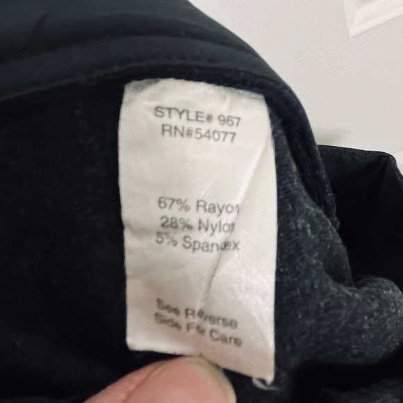 Cabi 967 Audrey charcoal gray side zip tapered leg pants, size 4. - Picture 6 of 7